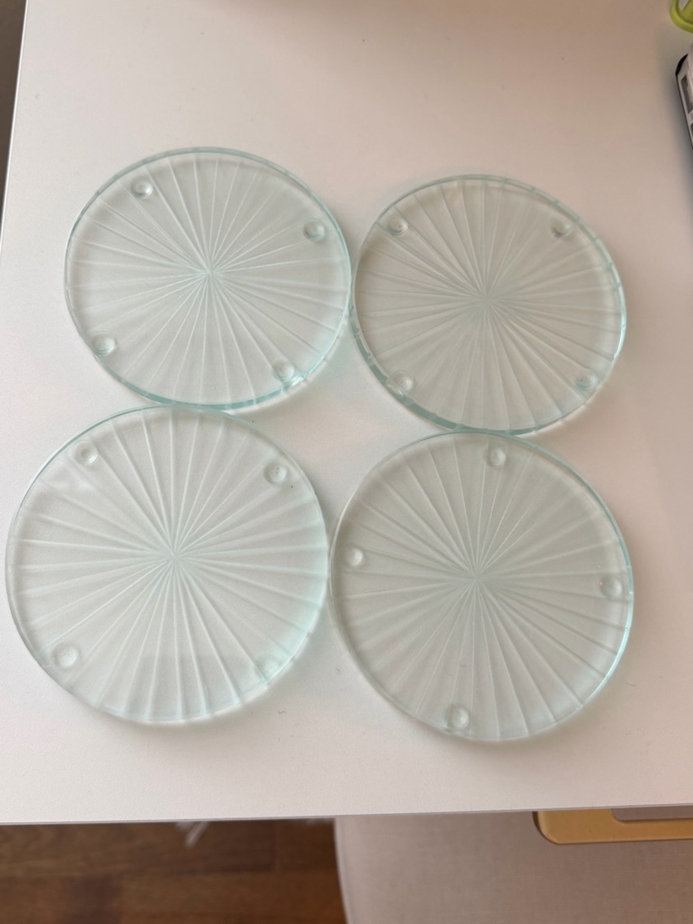 Set of 4 Glass Starburst Coasters - Pale Aqua